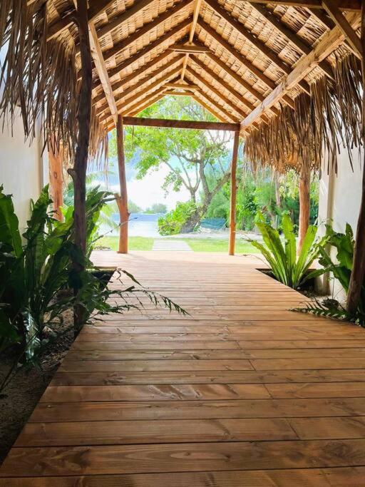 Bungalow Tiarii, Avec Acces Direct A Une Plage Privee Tevaitoa Exterior photo
